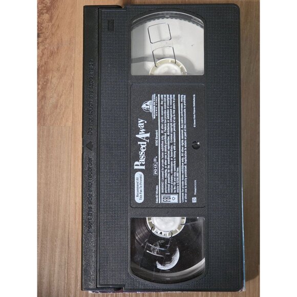 Passed Away (92) VHS (Tim Curry, Bob Hoskins, Nancy Travis) PG13 Comedy Movie - Picture 2 of 5